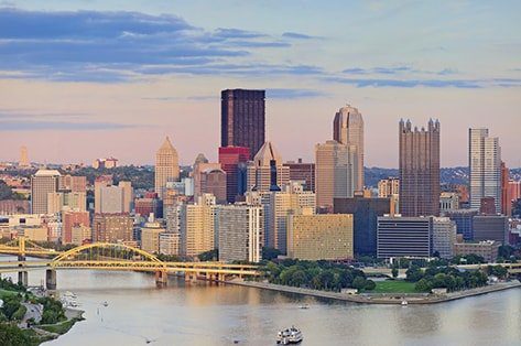 An image of the skyline of the city pittsburgh