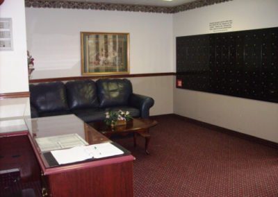 Perrysville Plaza Apartments living room